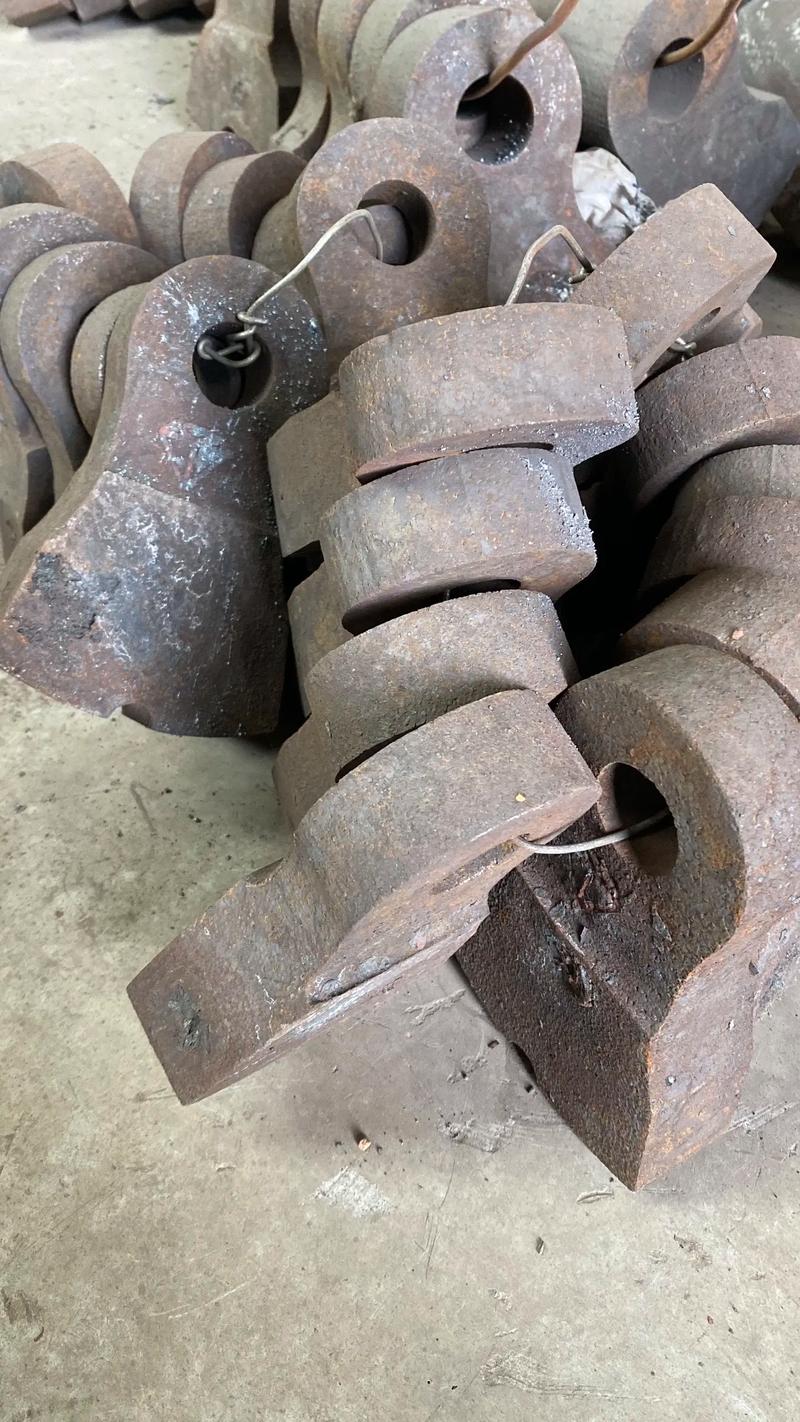 廢鋼破碎機經(jīng)久耐用的關鍵 優(yōu)質(zhì)材質(zhì)與鑄造工藝解析